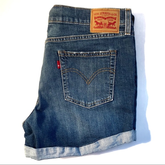 Levi Blue Jean Shorts - Picture 2 of 7